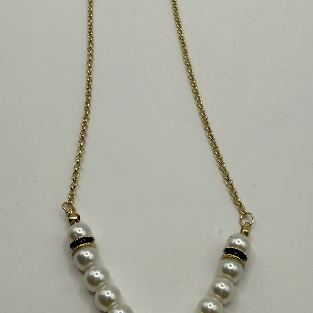 Elegant C logo pendant necklace gold tone chain pearls stainless steel NEW - Picture 6 of 8